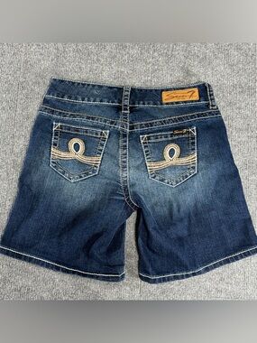 Seven7 Denim Shorts 4 Embroidered Pocket Contrast Stitch Y2K Retro Whiskered 4